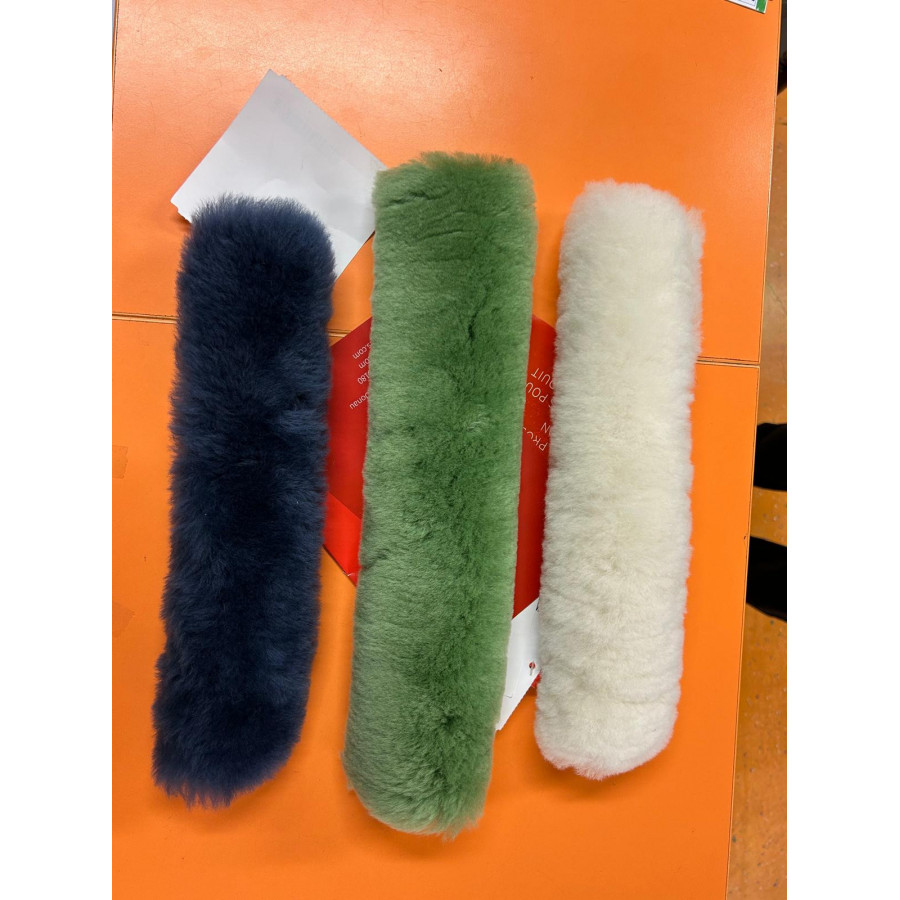 Paraombre in pelo di agnello.